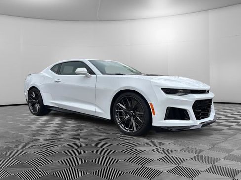 Used 2024 Chevrolet Camaro ZL1 image 2