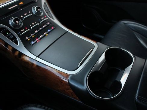 Used 2018 Lincoln MKX Reserve w/ Lincoln MKX Climate Package image 17