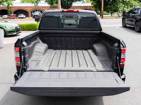 Used 2022 Nissan Frontier PRO-4X w/ Off-Road Protection Package AWD/4WD image 8