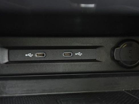 Certified 2023 Volkswagen Tiguan SE w/ Panoramic Sunroof Package FWD image 16