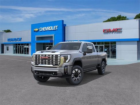 New 2026 GMC Sierra 2500 Denali w/ Denali Reserve Package image 8