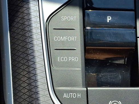 Used 2025 BMW 330i xDrive Sedan w/ Convenience Package AWD/4WD image 25