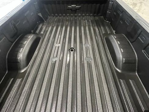 Used 2025 Chevrolet Silverado 3500 High Country w/ High Country Premium Package image 5