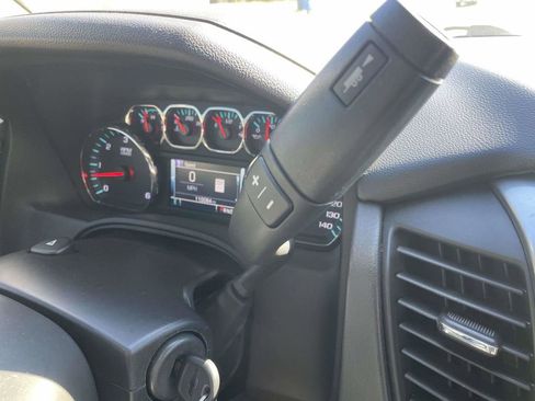 Used 2019 Chevrolet Tahoe LT image 17