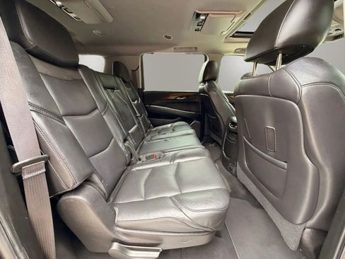Used 2017 Cadillac Escalade ESV Premium Luxury RWD image 25