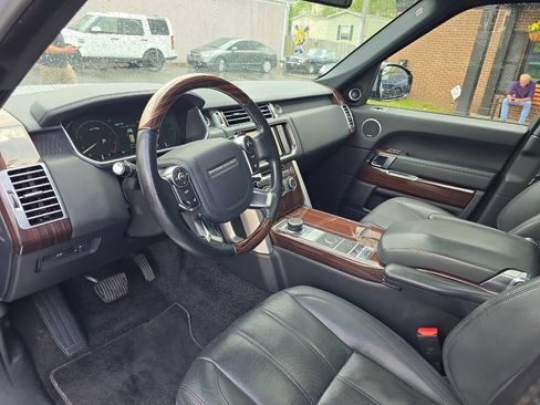 Used 2013 Land Rover Range Rover HSE image 19