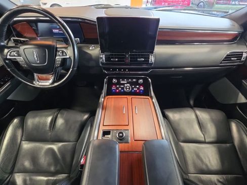 Used 2022 Lincoln Navigator Reserve AWD/4WD image 32