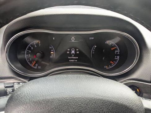 Used 2018 Jeep Grand Cherokee Altitude AWD/4WD image 11