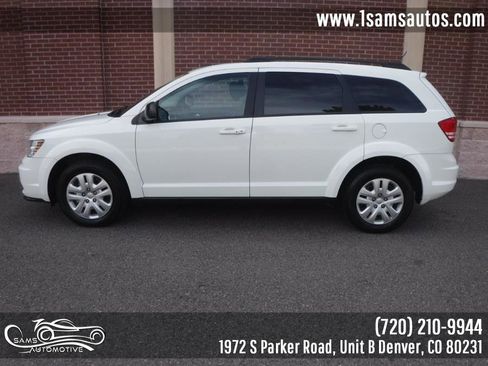 Used 2017 Dodge Journey SE image 23