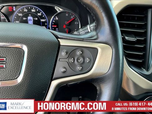 Used 2022 GMC Acadia Denali w/ Denali Ultimate Package image 12