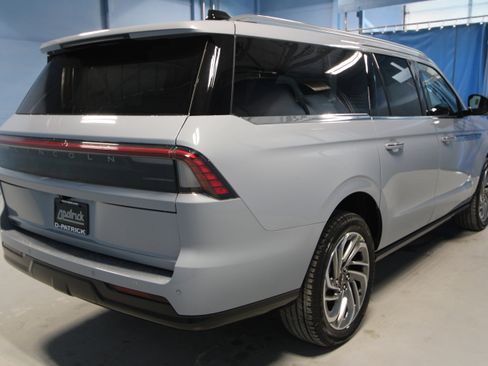 New 2026 Lincoln Navigator L Reserve AWD/4WD image 34