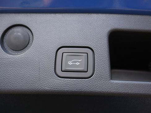 New 2026 Chevrolet Equinox ACTIV w/ Convenience Package III image 30