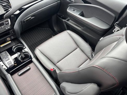 Used 2023 Honda Ridgeline Black Edition image 22