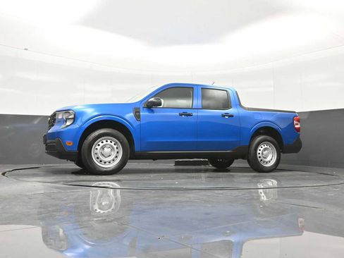 New 2025 Ford Maverick XL w/ Equipment Group 101A image 21