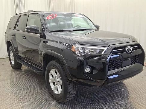 Certified 2022 Toyota 4Runner SR5 Premium image 5