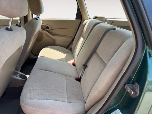 Used 2000 Ford Focus SE FWD image 14