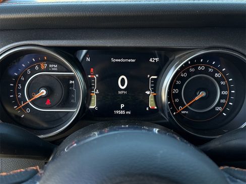 Used 2023 Jeep Gladiator Mojave w/ Trailer Tow Package image 15