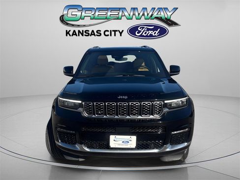 Used 2022 Jeep Grand Cherokee L Summit w/ Luxury Tech Group V image 2