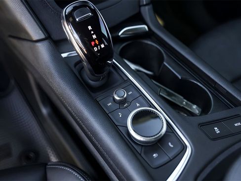 Certified 2023 Cadillac XT6 Sport w/ Technology Package image 21