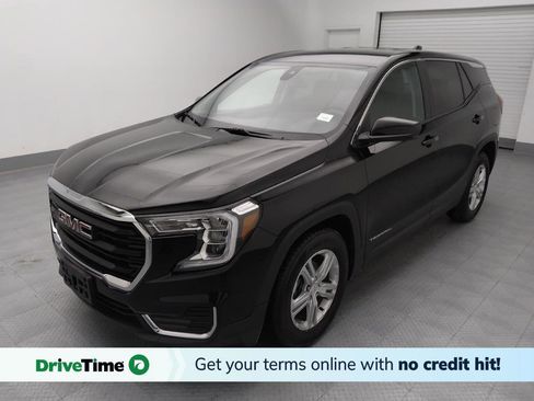 Used 2024 GMC Terrain SLE image 1