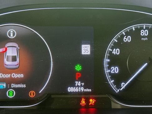 Used 2018 Honda Accord Sport image 18