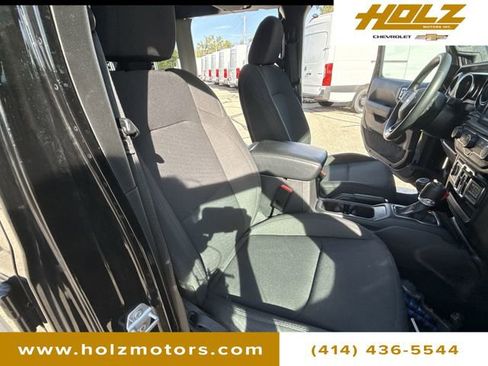Used 2022 Jeep Wrangler Unlimited Sport image 28