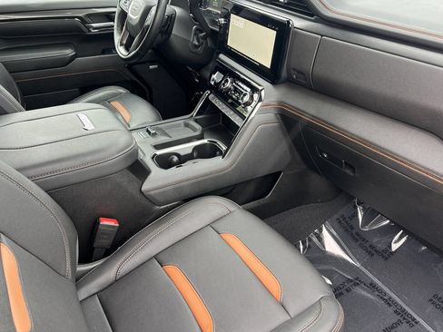 Used 2024 GMC Sierra 2500 AT4 w/ AT4 Premium Plus Package AWD/4WD image 15