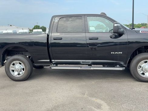 Used 2024 RAM 2500 Big Horn w/ Bed Utility Group AWD/4WD image 9