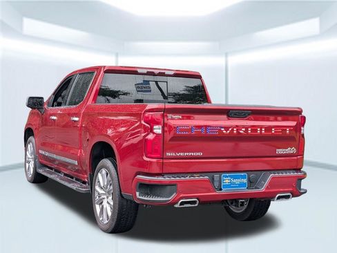 Used 2023 Chevrolet Silverado 1500 High Country w/ High Country Premium Package AWD/4WD image 4
