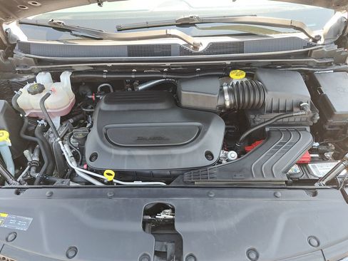 Certified 2023 Chrysler Pacifica Touring-L FWD image 30