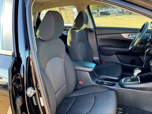 Certified 2023 Kia Forte LXS image 12