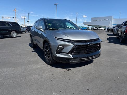 Used 2023 Chevrolet Blazer RS w/ Driver Confidence II Package FWD image 1