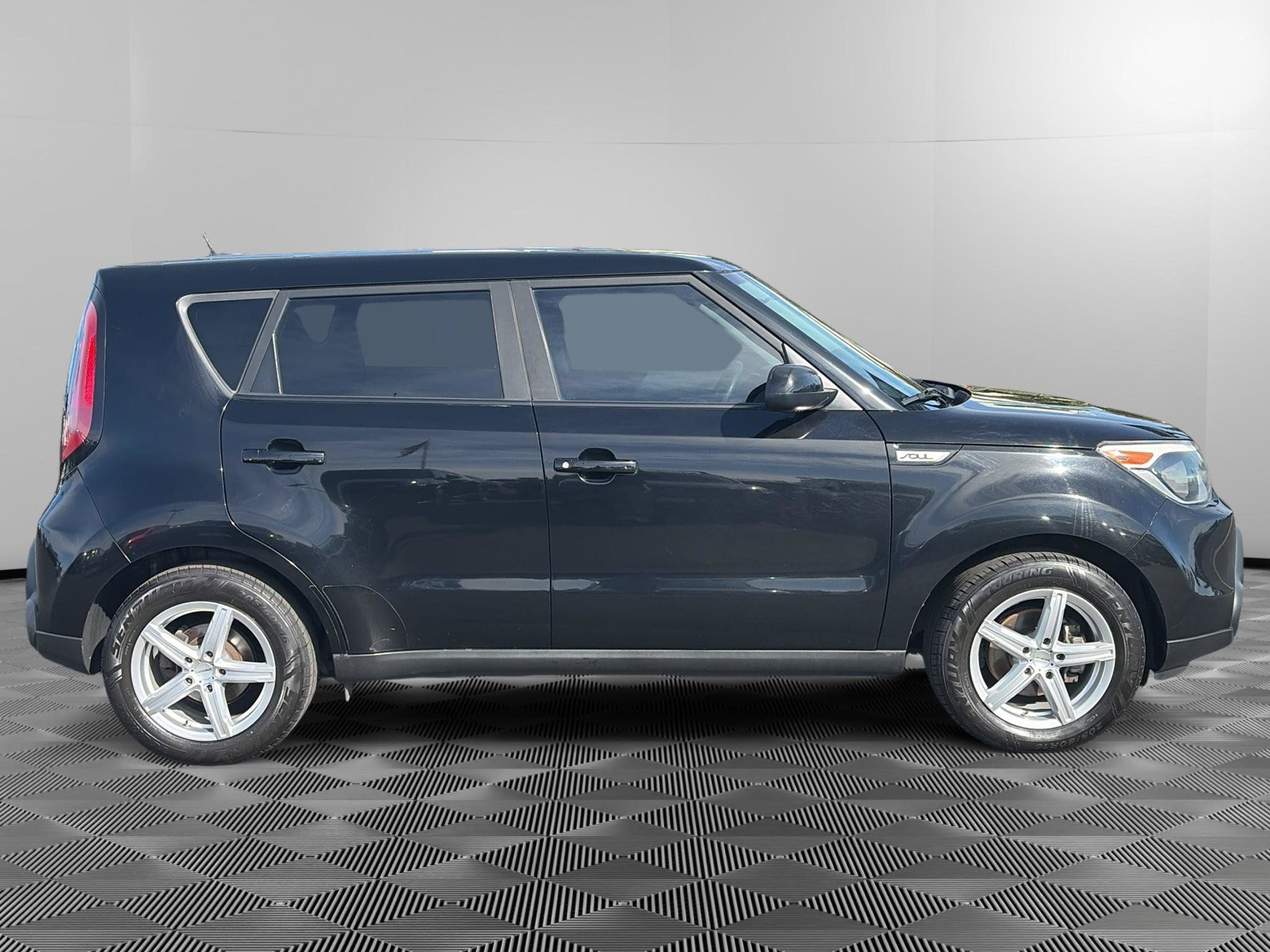 Used 2016 Kia Soul FWD image 8