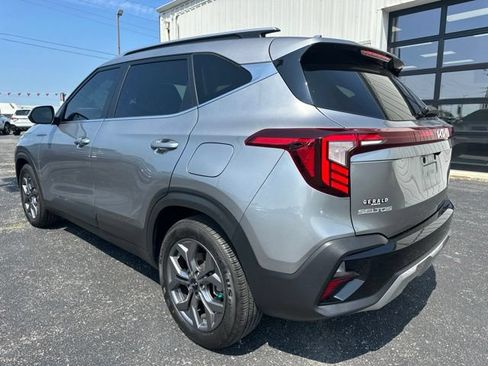 Used 2024 Kia Seltos S AWD/4WD image 11