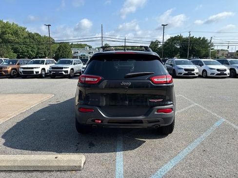 Used 2016 Jeep Cherokee Trailhawk w/ Comfort/Convenience Group AWD/4WD image 6