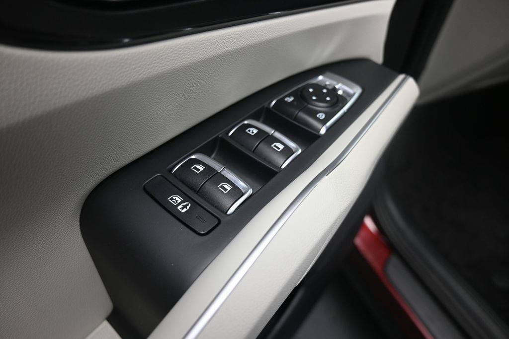 Used 2025 Kia Sorento S FWD image 23