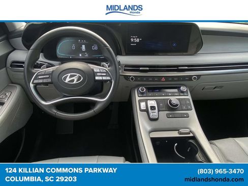 Used 2025 Hyundai Palisade SEL FWD image 13
