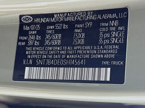 Used 2025 Hyundai Santa Cruz SEL FWD image 12