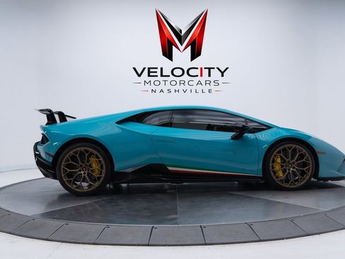 Used 2019 Lamborghini Huracan Performante AWD/4WD image 5