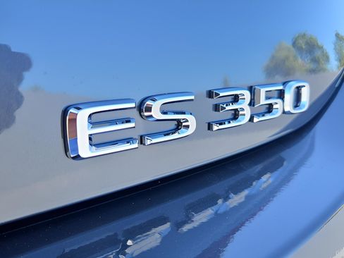 New 2025 Lexus ES 350 w/ Premium Package image 10