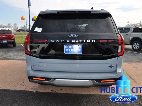 New 2026 Ford Expedition Platinum w/ Driver's Package image 4