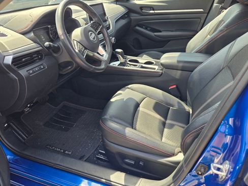 Used 2025 Nissan Altima 2.5 SR FWD image 4