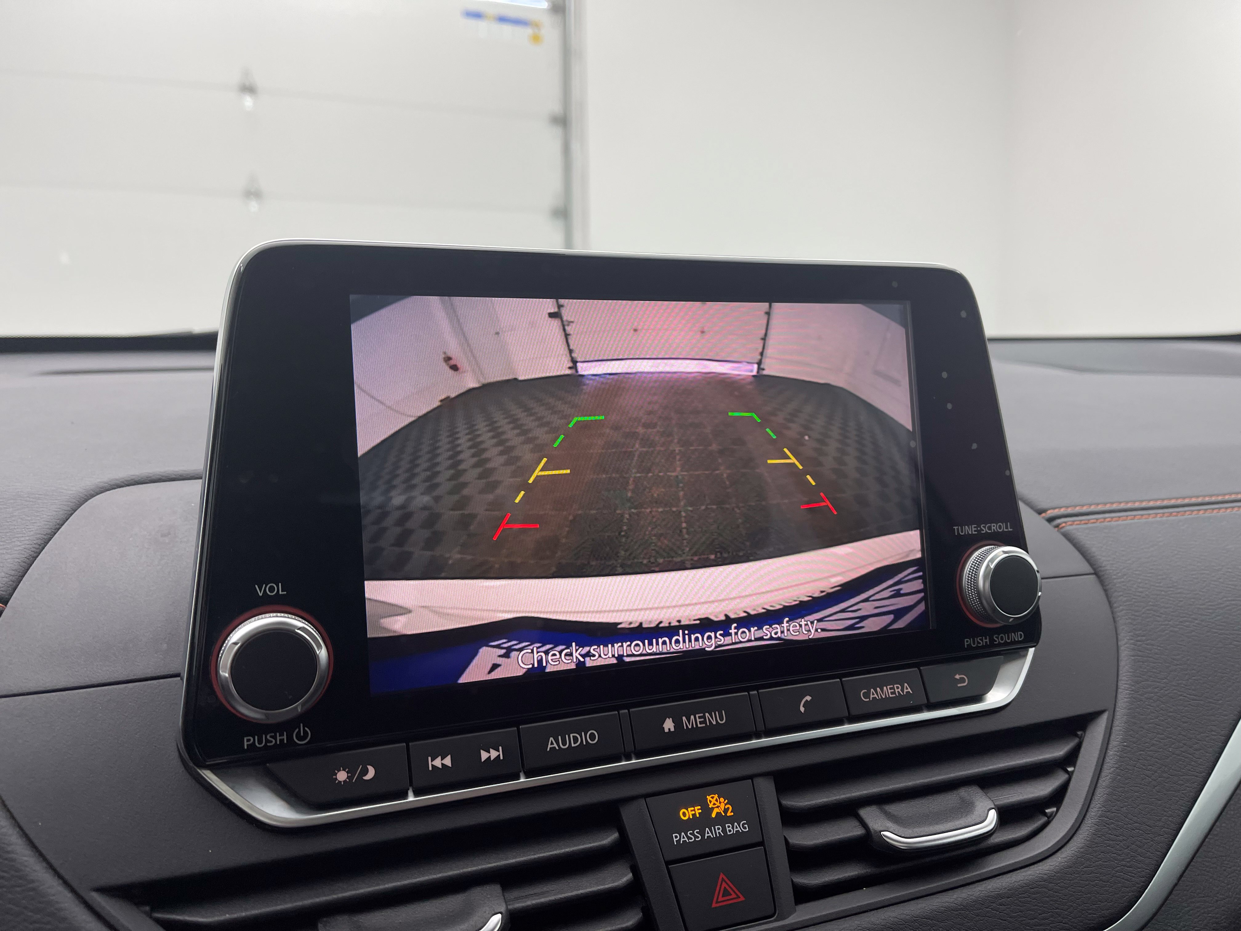 Used 2020 Nissan Altima 2.5 SR w/ Premium Package FWD image 4