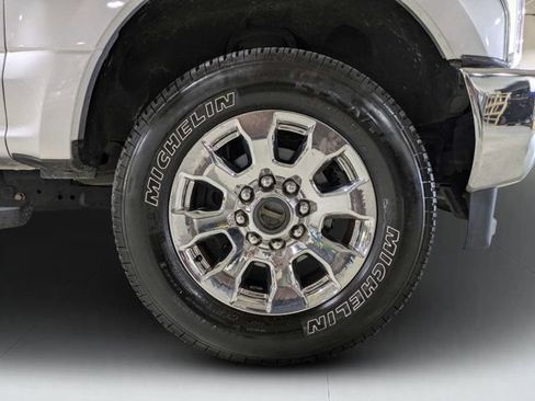 Used 2019 Ford F250 Lariat w/ Lariat Ultimate Package AWD/4WD image 10