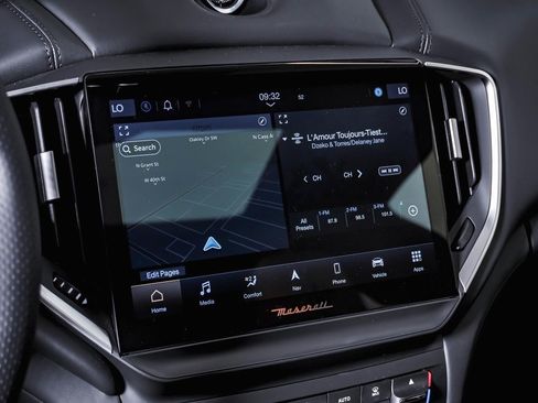 Used 2024 Maserati Ghibli Trofeo image 22