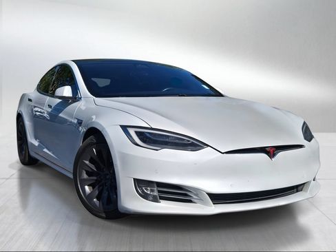 Used 2020 Tesla Model S AWD image 1