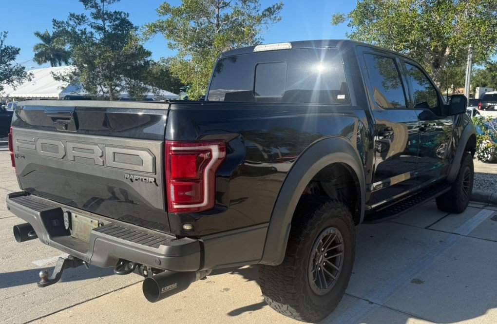 Used 2020 Ford F150 Raptor w/ Equipment Group 802A Luxury AWD/4WD image 3