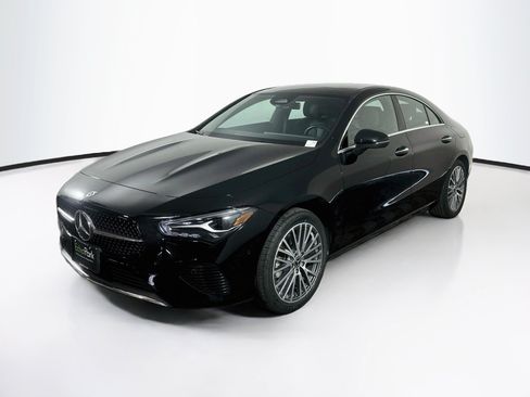 Used 2025 Mercedes-Benz CLA 250 image 3
