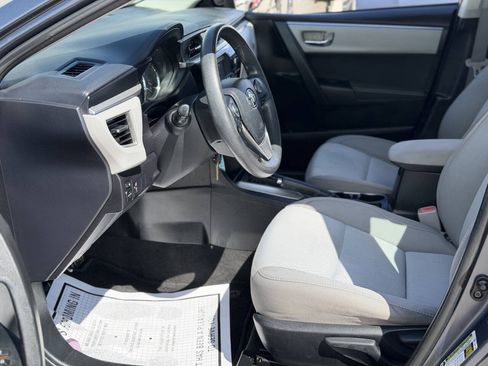 Used 2016 Toyota Corolla LE FWD image 19