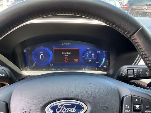 Used 2020 Ford Escape SE Sport FWD image 18